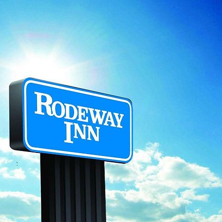 Rodeway Inn Tillmans Corner Esterno foto