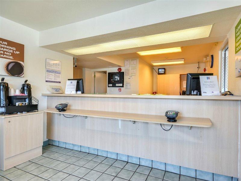 Rodeway Inn Tillmans Corner Esterno foto